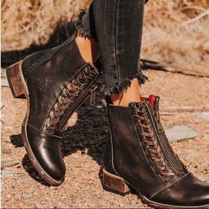 Freebird by Steven Wales Boot. Size 8. Like NWOT (worn once)